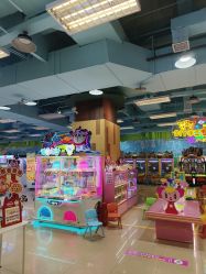 -莫莉幻想儿童乐园(三河燕郊永旺店)