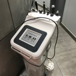 -LESSMORE科技头皮理容中心
