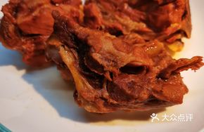 Spicy Hand-Shredded Sauce Pork Spine