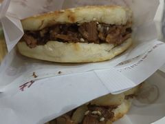 肉夹馍-穆得·老周家牛肉烧饼(普利街店)