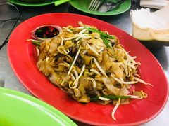 炒粿条-明记烧鱼美味店