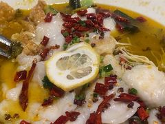 -绿草地·湘菜(酃湖师院店)