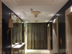 -永恒朗悦酒店(广西大学地铁站大学东路万达广场店)