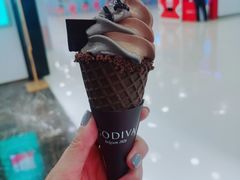 巧克力芝麻味冰激凌-GODIVA(王府井apm店)