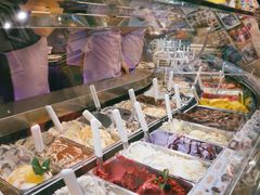 -Gelateria Dondoli