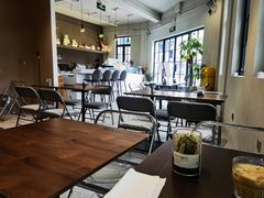 -Fridi Patisserie Cafe