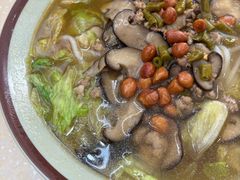 -龙记桂林米粉(财满街店)