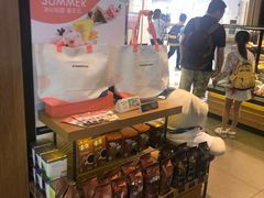 -星巴克(广州中华广场B1层店)