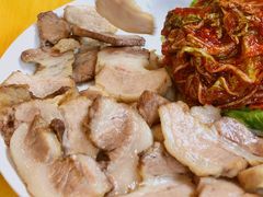 辣白菜包五花肉-屋里家延边朝鲜族冷面(南园店)