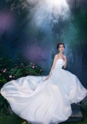 唯美浪漫-巴黎婚纱摄影工作室