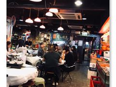 大堂-鲜入围煮花胶鸡海鲜火锅