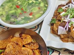 -壹阁胡羊焖饼(特色小吃街店)