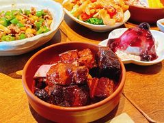 红烧肉-麽麽家•爆炒牛肉饭(景瑞时光里店)