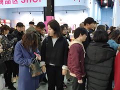 -嘿哟动霸CHUA·新潮玩运动娱乐中心·蹦床滑冰团建乐园