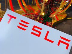 -TESLA 特斯拉(上海太古汇体验店)