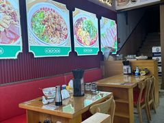 -小椒羊.羊肉粉 龙虾 羊肉串(新地旗舰店)