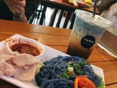 -蝶豆花蓝面条