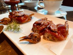 脆皮乳鸽-新荣记(BFC外滩金融中心店)