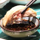 一点儿也不油腻的虾饺皇一口一个，皮薄馅多