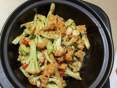 -八府香鸭·啫啫煲(华山路店)