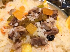 金桃手抓饭-丝路金桃·新疆菜(徐汇店)