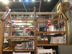 大堂-小时光咖啡馆(开森度假森林店)