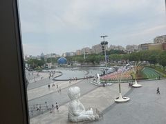 -上海虹桥中心爱琴海亚朵S酒店