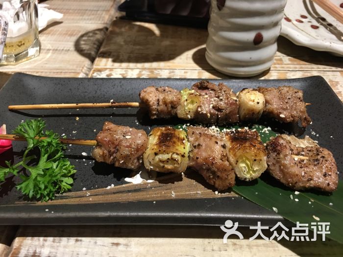 盐烤猪劲葱肉串