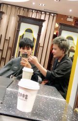 -八佰伴8008星级形象店