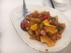 凤梨咕噜虾球-君海悦酒楼