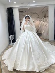 -予白婚纱礼服馆