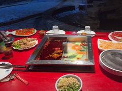 -二荆条·蜀鲜汇城市森林火锅