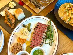 -Mark&Mars Restaurant