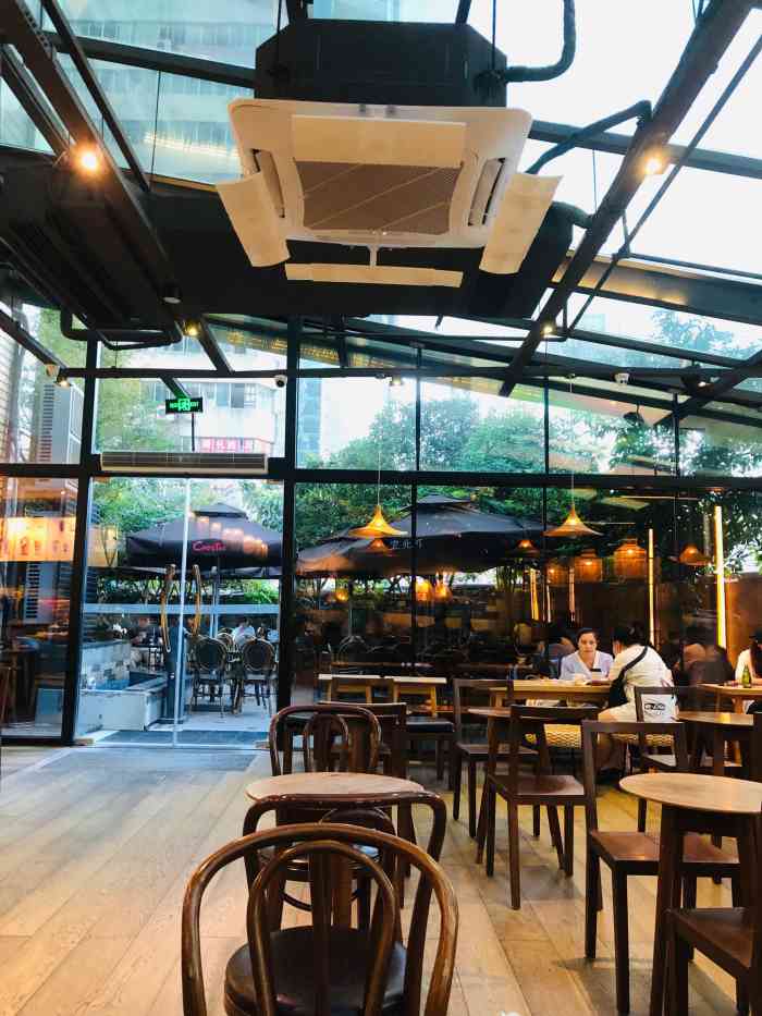 去茶山(南国花锦店)-"贵阳的老牌奶茶店了,服务环境都不错,希望.