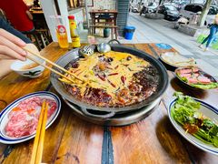 -四小区火锅·巷子里的重庆火锅(花照壁店)