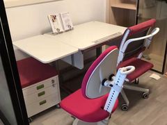 -moll学习桌椅(上海久光百货店)
