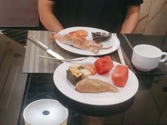 -广州万富希尔顿酒店·感趣自助餐厅·金秋蟹宴生蚝海鲜刺身