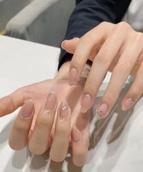 -初瞳专营美睫美甲