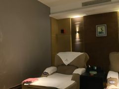 -金色印象·4K影院式足体养生(杨家坪西郊店)