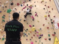 -ROCKPLUS攀岩馆(环宇城店)