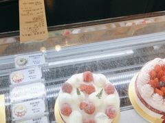 -花花卷卷·鲜食蛋糕(静安久光百货店)