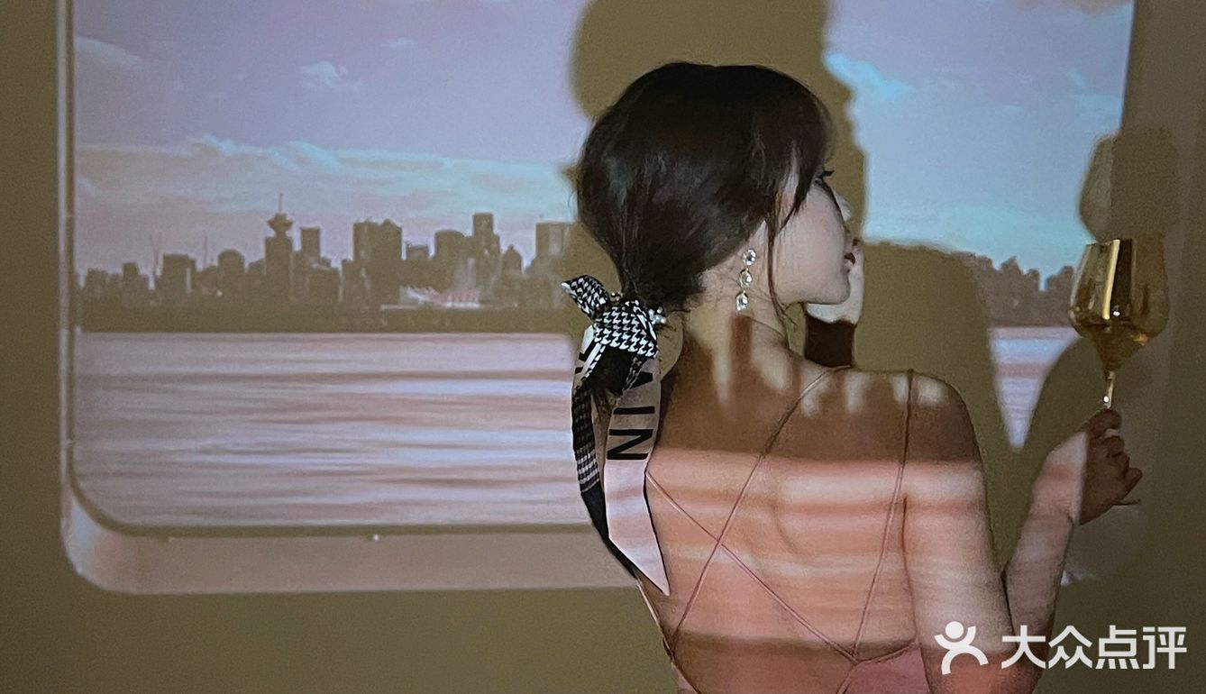 济南自拍照相馆｜ins博主同款投影仪大片🌘