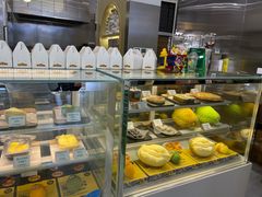 面包甜点陈列柜-猫王榴莲世家(三里屯SOHO商场店)