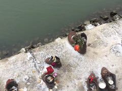 -多瑙河畔鞋履雕塑