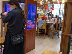 大堂-东来菜馆•手抓海鲜家常菜•海鲜锅贴(鸽子窝店)