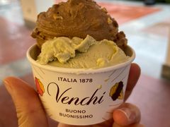 -VENCHI 闻绮(上海佛罗伦萨小镇店)