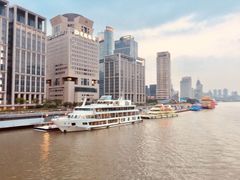 -黄浦江游览十六铺3号码头网红自助餐