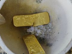 -江奢典汇·名包名表·黄金回收