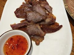 烧猪颈肉-姐妹鸭仔饭店(湾南路店)