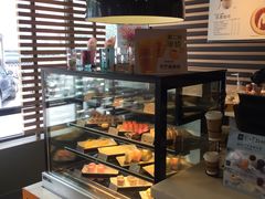 面包甜点陈列柜-麦当劳(双榆树店)